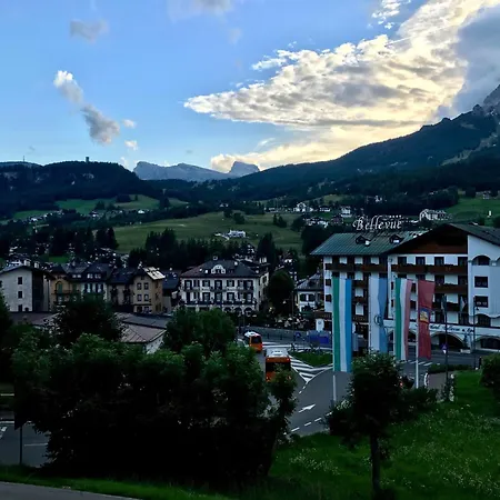 Daire Lovely 2 Bedroom Flat In Corso Italia With Parking *