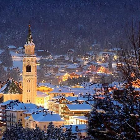 Lovely 2 Bedroom Flat In Corso Italia With Parking Daire Cortina dʼAmpezzo