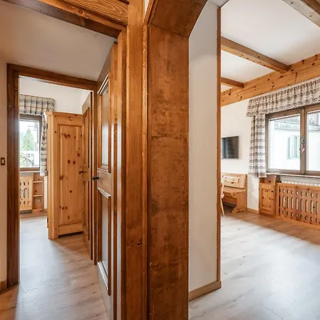 Lovely 2 Bedroom Flat In Corso Italia With Parking
