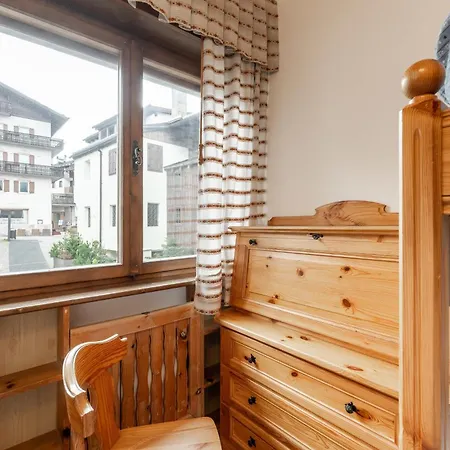 Lovely 2 Bedroom Flat In Corso Italia With Parking Cortina dʼAmpezzo