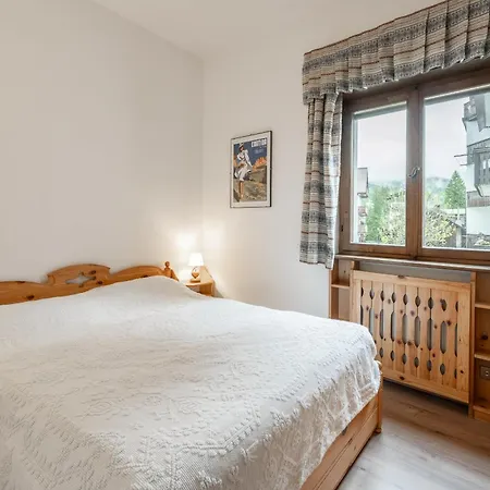 Lovely 2 Bedroom Flat In Corso Italia With Parking *