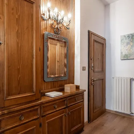 Lovely 2 Bedroom Flat In Corso Italia With Parking Cortina dʼAmpezzo
