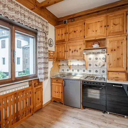 Lovely 2 Bedroom Flat In Corso Italia With Parking Daire Cortina dʼAmpezzo